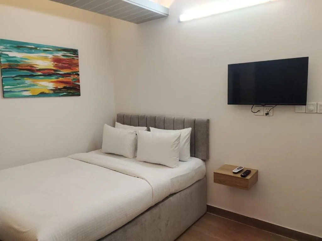 KAZI Castle Hotel - Swimming Pool & Relaxation Area